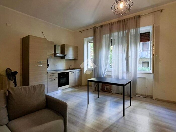 Appartamento monolocale in affitto in Via tolentino, Cenisio, Milano