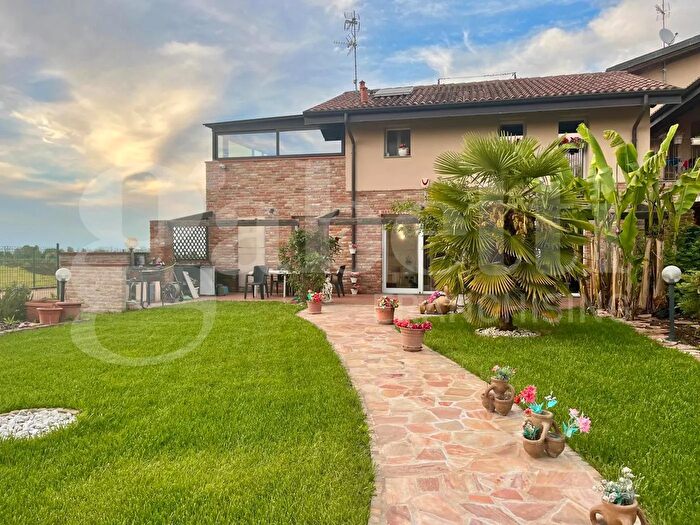 Casa trilocale in vendita in Località Casturzano a, San Giorgio Piacentino