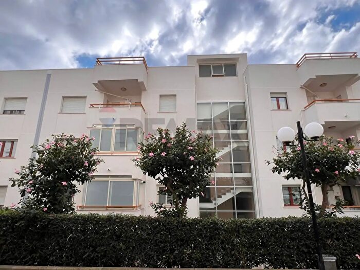 Appartamento con 5 locali in vendita in Messina