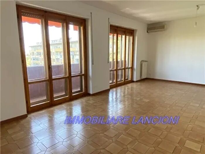 Appartamento con 6 locali in vendita in Firenze