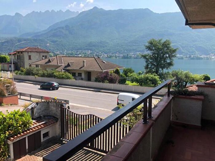 Appartamento quadrilocale in vendita in Via Roma, Garlate