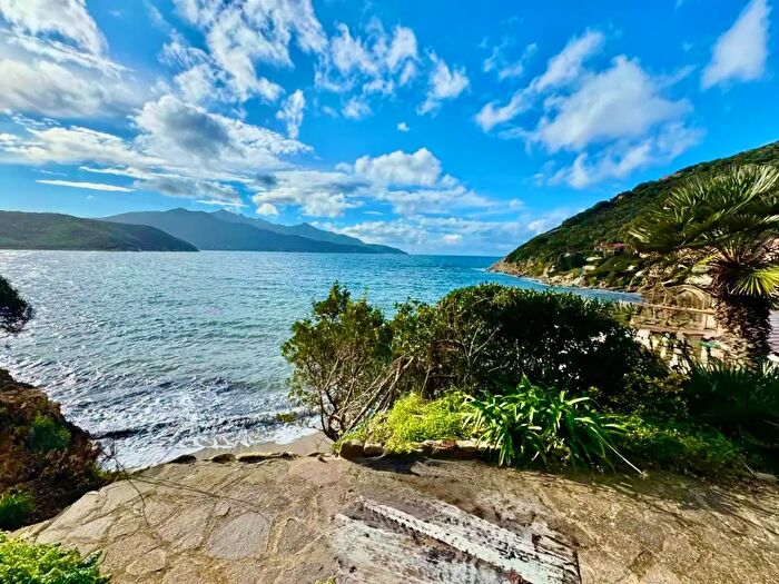 Casa trilocale in vendita in Portoferraio