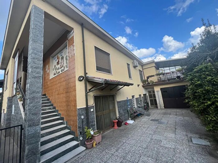 Casa trilocale in vendita in Viale della Libertà, Vigevano