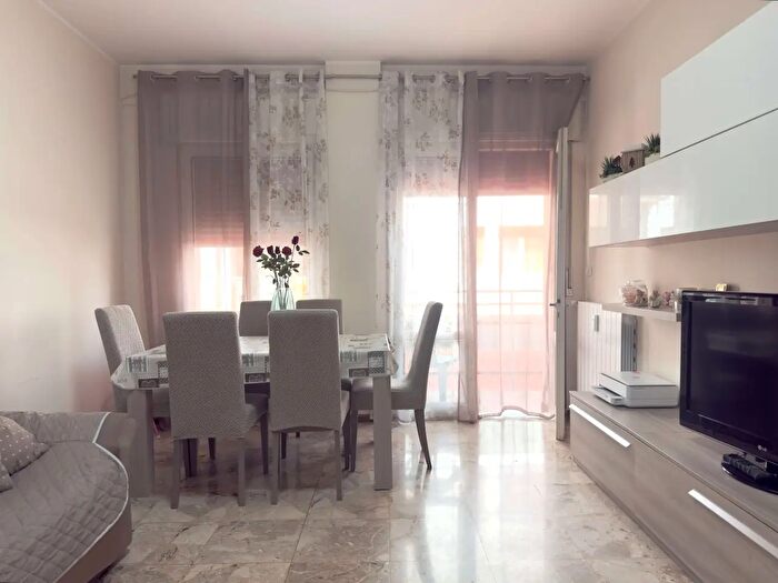 Appartamento con 5 locali in vendita in Via Lazzarin, Conegliano