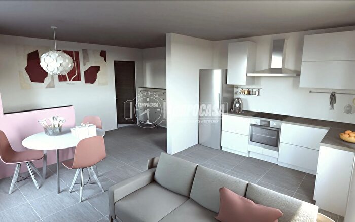 Appartamento trilocale in vendita in Strada Andezeno, Chieri