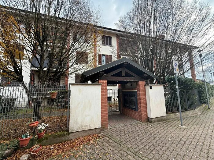 Case in Vendita e in Affitto - 3