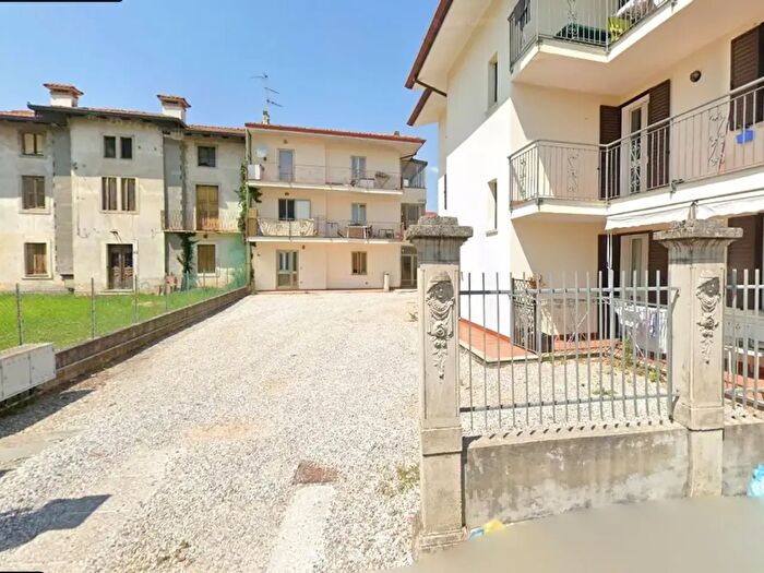 Appartamento trilocale in vendita in Via Giuseppe Verdi, Pozzuolo Del Friuli