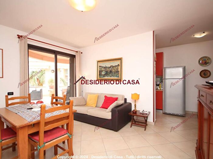 Appartamento trilocale in affitto in Via Avvocato Vincenzo Cirincione, Centro, Cefalù