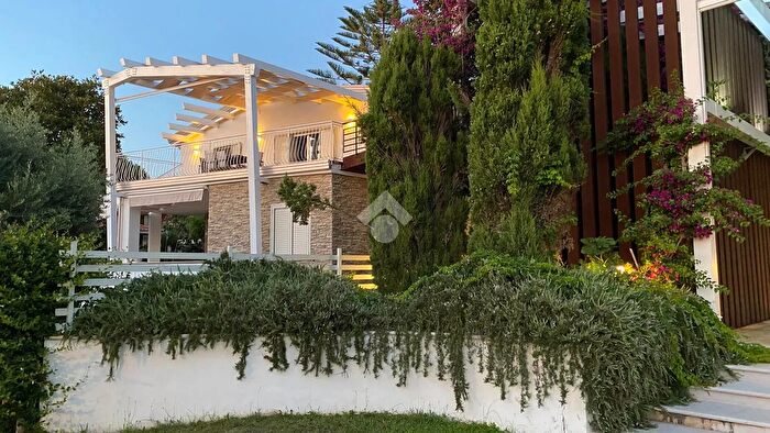 Casa con 5 locali in vendita in Parco delle Acacie, Castellabate