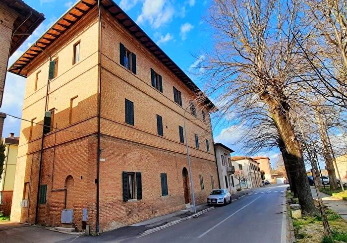 Appartamento con 5 locali in vendita in Viale Bindo Crocchi, Montalcino