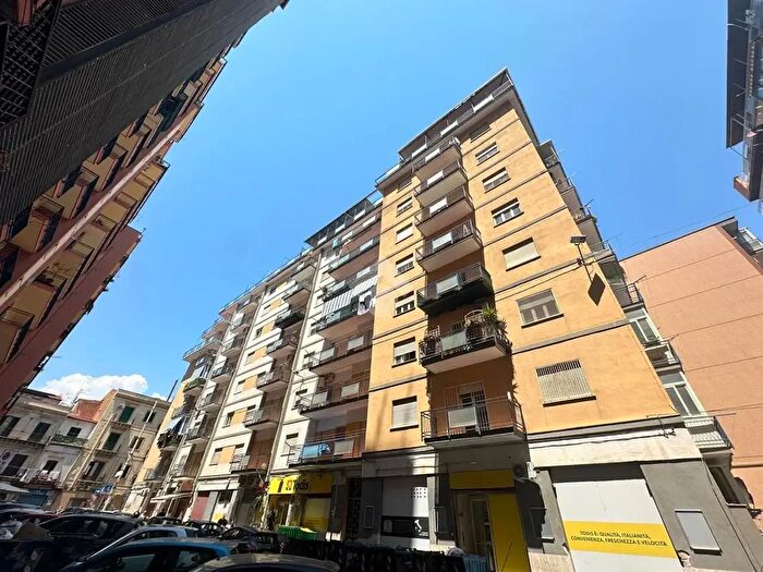 Appartamento quadrilocale in vendita in Via Mario Orso Corbino, Palermo