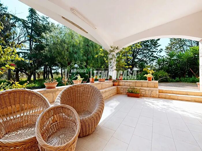 Casa con 5 locali in vendita in Strada Provinciale Casamassima, Conversano