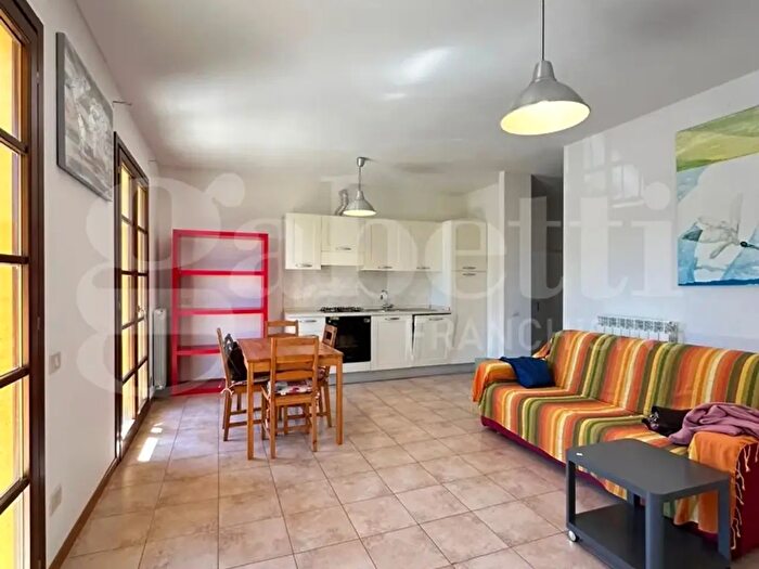 Appartamento trilocale in vendita in Castelnuovo Berardenga