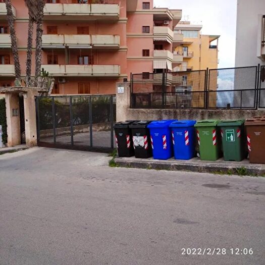 Casa bilocale in vendita in Siracusa Grottasanta, Siracusa