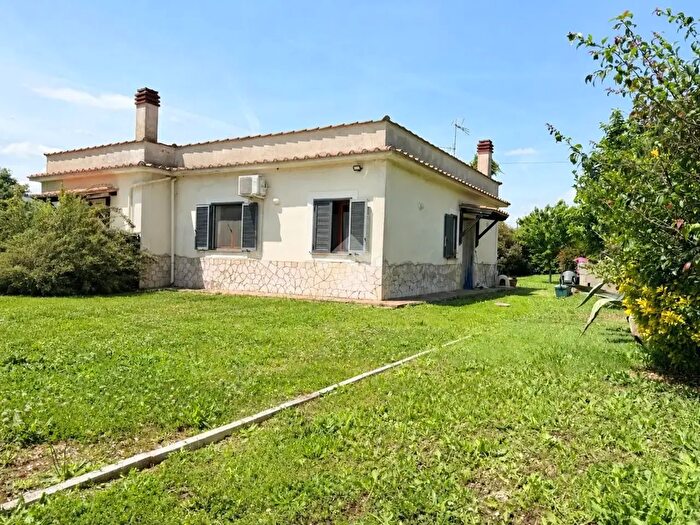 Casa trilocale in vendita in Via Colle Santo Giudico, Valmontone