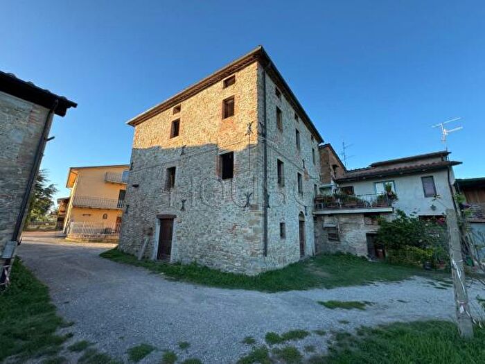 Casa con 6 locali in vendita in Frazione Trebbio, Sansepolcro