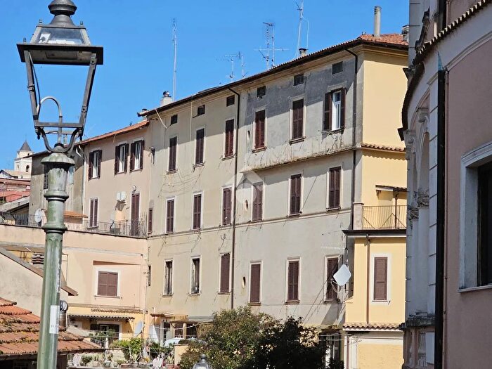 Appartamento trilocale in vendita in Fiuggi