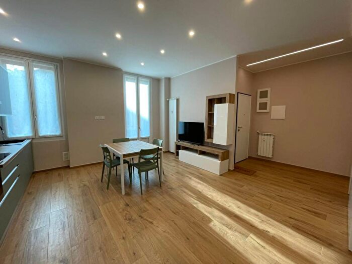 Appartamento trilocale in affitto in Via Ponte Seveso, Centrale, Milano