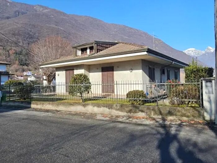 Casa quadrilocale in vendita in Via Pietro Pedolazzi, Gravellona Toce