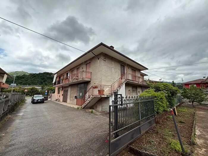 Appartamento con 6 locali in vendita in Chiampo