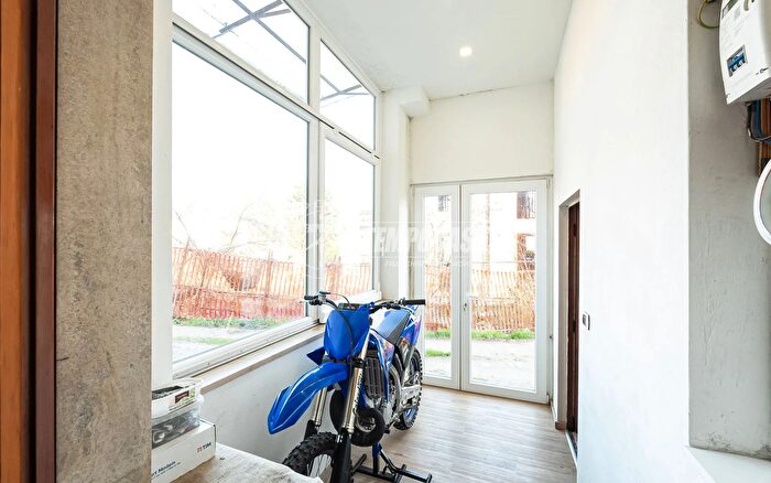 Appartamento quadrilocale in vendita in Via Alcide De Gasperi, Rogeno