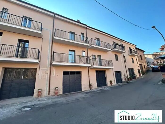 Appartamento trilocale in vendita in Via Grottone, Vasanello