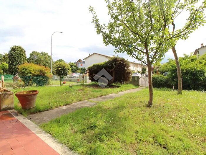 Casa con 6 locali in vendita in Via XXV Aprile, Cotignola