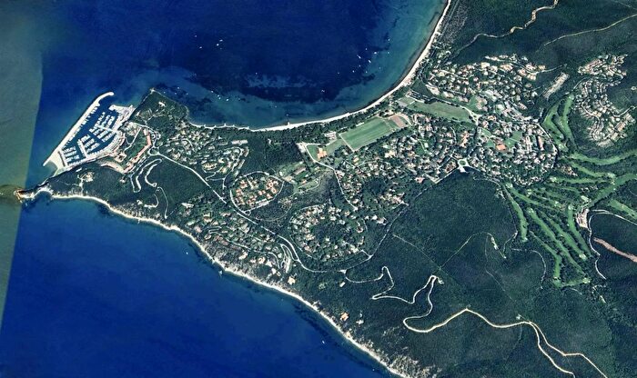 Casa con 15 locali in vendita in Via della Pace Castiglione della Pescaia, Castiglione Della Pescaia