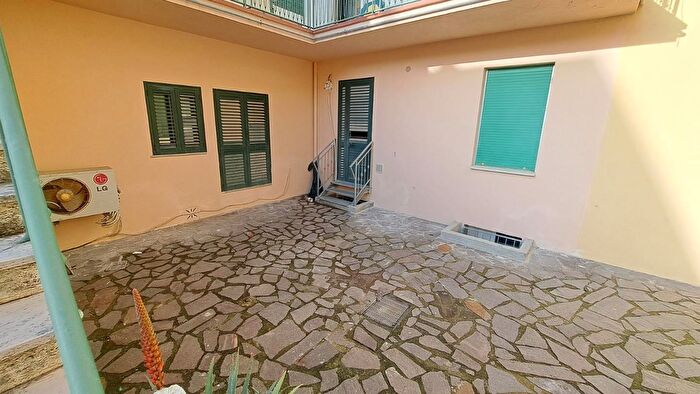 Appartamento trilocale in vendita in Rosignano Marittimo