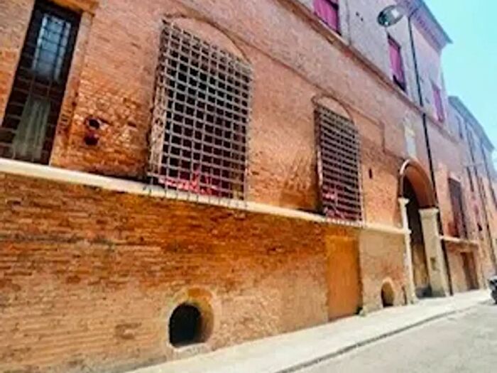 Appartamento bilocale in vendita in Via Contrari, Ferrara