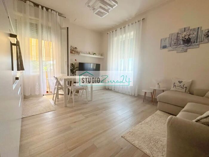 Appartamento quadrilocale in vendita in Viale Roma, Massa