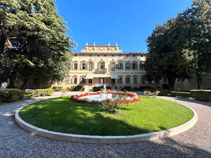 Appartamento quadrilocale in affitto in Vicolo Ghiaia, Cittadella Porta Nuova, Verona