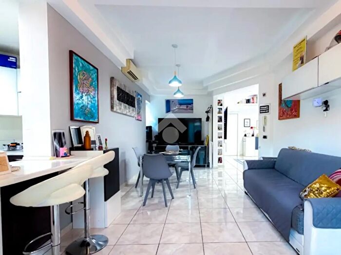 Appartamento trilocale in vendita in Via Palazzo, Formia