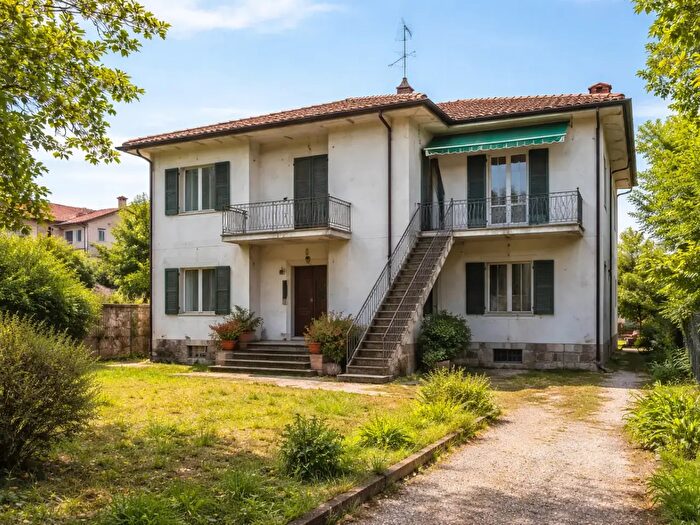 Casa con 14 locali in vendita in Via Trieste, Arzignano