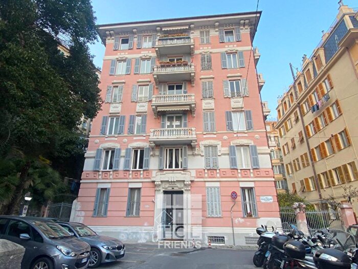 Appartamento bilocale in affitto in Via Giovanni Battista Lanata, Manin, Genova