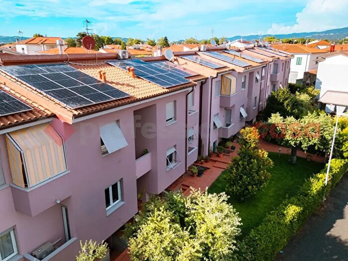 Appartamento quadrilocale in vendita in Via Andrea Doria, Rosignano Marittimo