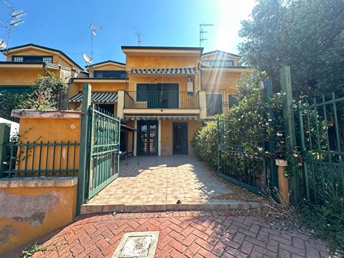 Casa quadrilocale in vendita in Via Pietro Vannucci, Guidonia Montecelio