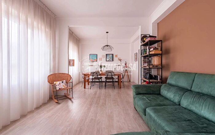 Appartamento trilocale in vendita in Via dei Radiotelegrafisti, Roma