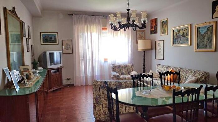 Appartamento con 5 locali in vendita in Via dei Gelsi, Penna In Teverina