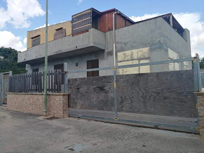 Appartamento con 5 locali in vendita in Via Pindaro Ex Via Achille Castelvetrano, Castelvetrano