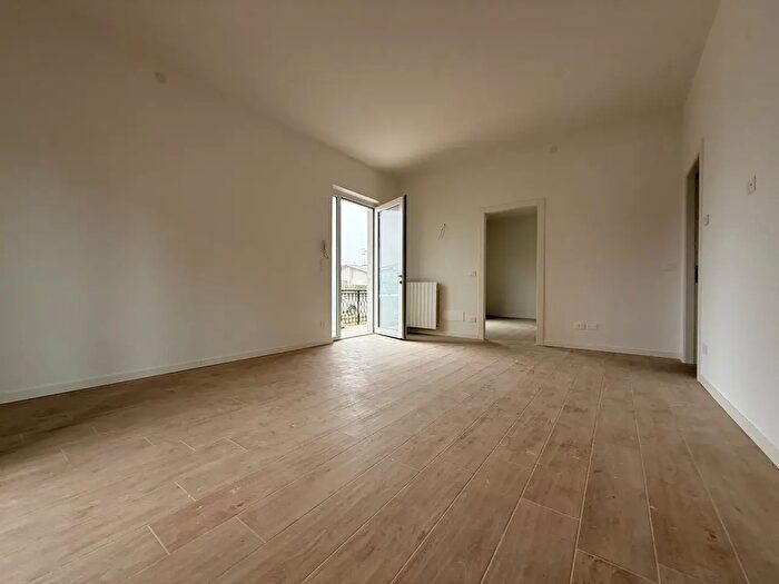 Appartamento con 5 locali in affitto in Via Guglielmo Marconi, Castel DAzzano