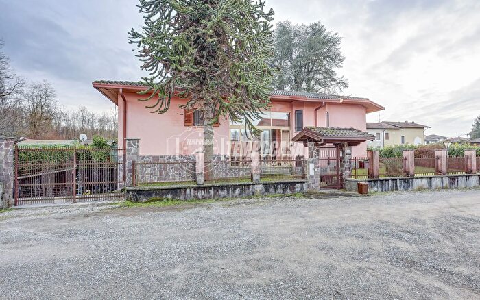 Case in Vendita e in Affitto - 2