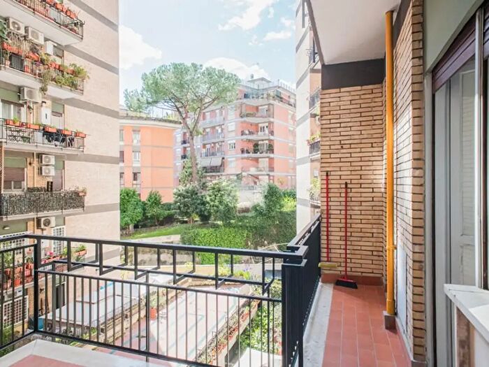 Appartamento quadrilocale in vendita in Via Antonio Toscani, Roma