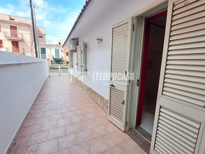 Casa bilocale in vendita in Via Grotta Polifemo, Milazzo