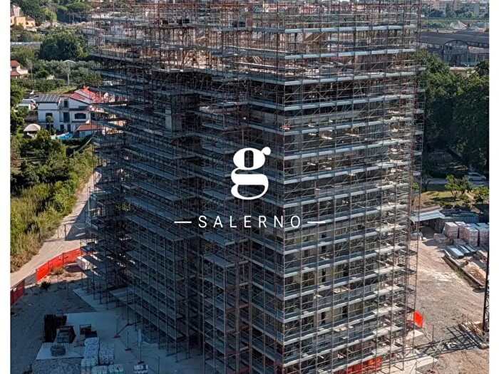 Appartamento trilocale in vendita in Viale Giuseppe Raffaele Pastore, Salerno