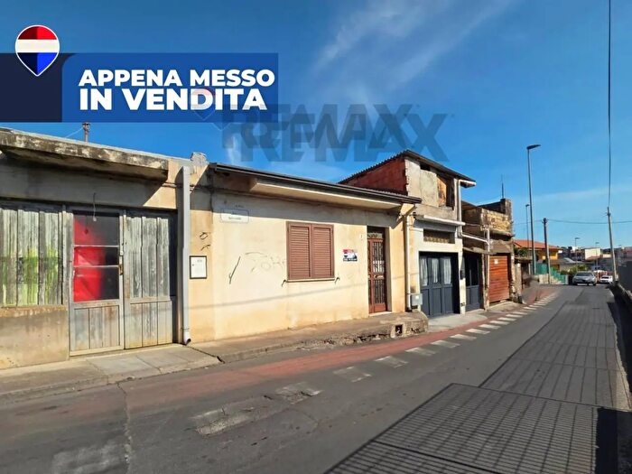 Casa quadrilocale in vendita in Via Intradilli, Misterbianco