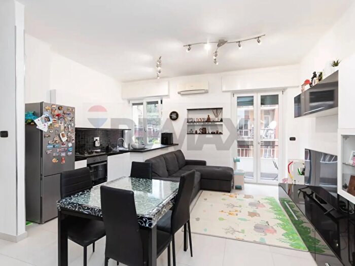 Appartamento bilocale in vendita in Piazza Silvio Arrivabene b, Genova