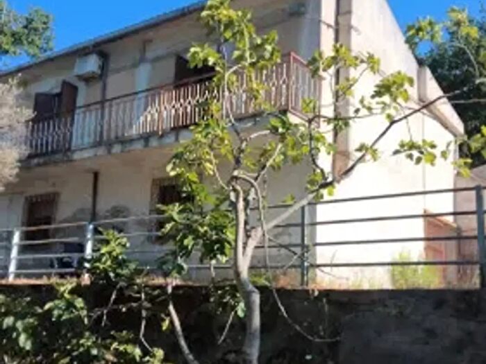 Casa trilocale in vendita in Contrada Farri, Grotteria