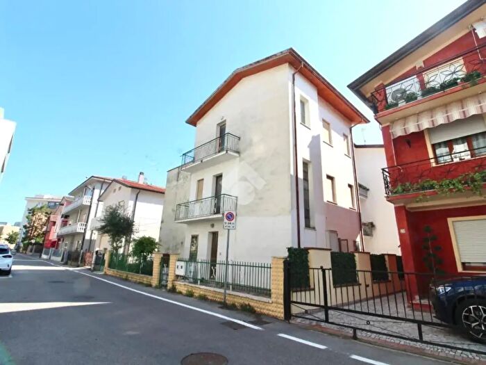 Appartamento quadrilocale in vendita in Via del Gambero, Caorle