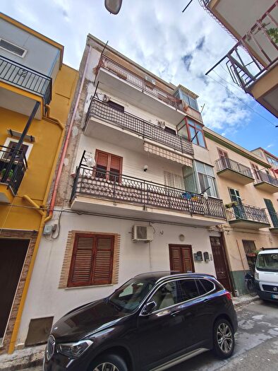 Appartamento trilocale in vendita in Pio La Torre, Carini